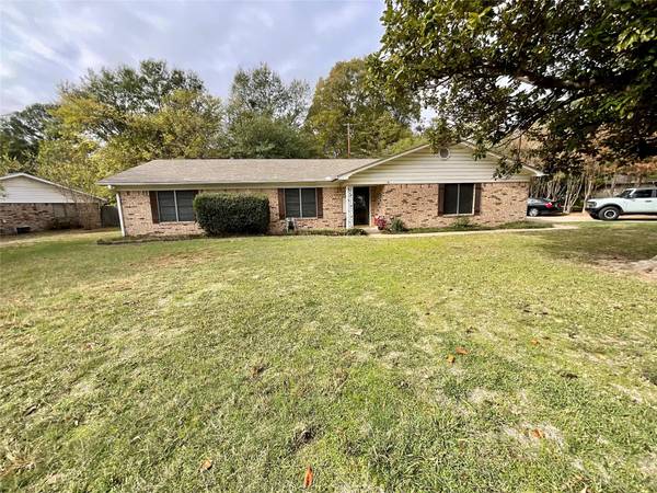 1101 Mcgrede Drive, Sulphur Springs, TX 75482