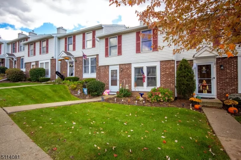 8 Liberty Ln #8, Franklin Boro, NJ 07416