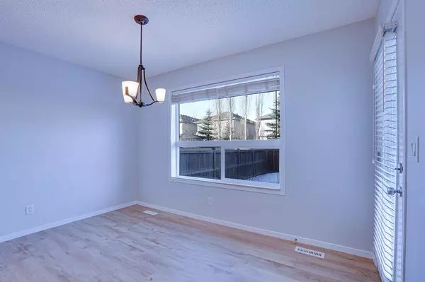 Calgary, AB T3L 3E3,90 Tuscany Springs HL NW