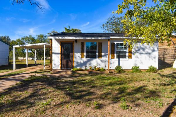 1102 Bee Street, Brady, TX 76825