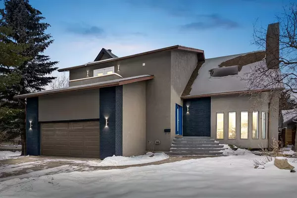 Calgary, AB T3H 1P8,80 Strathbury CIR SW