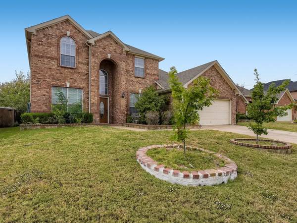 3023 Riverwood Lane, Grand Prairie, TX 75052