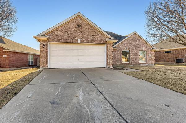 913 Cutting Horse Drive, Mansfield, TX 76063