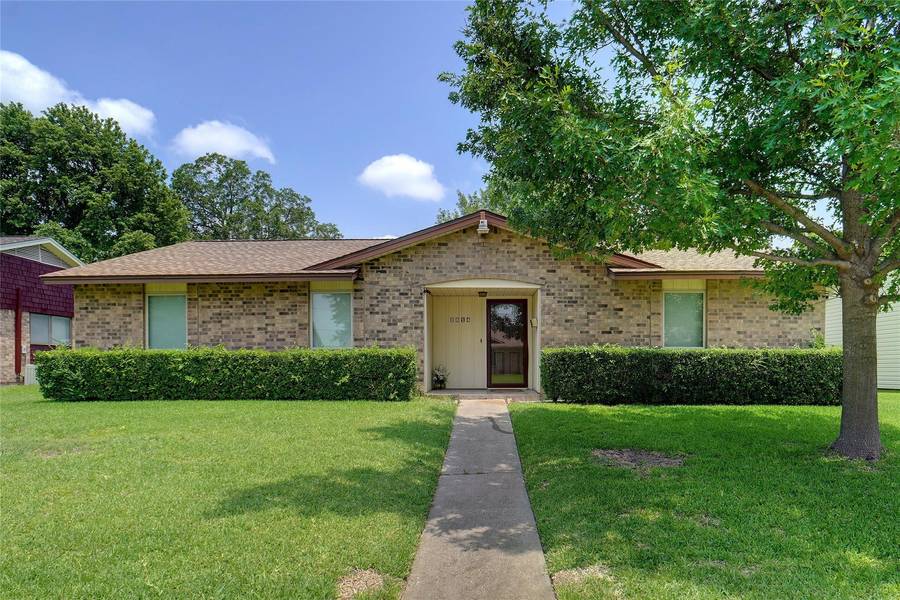 2814 Abston Drive, Mesquite, TX 75150