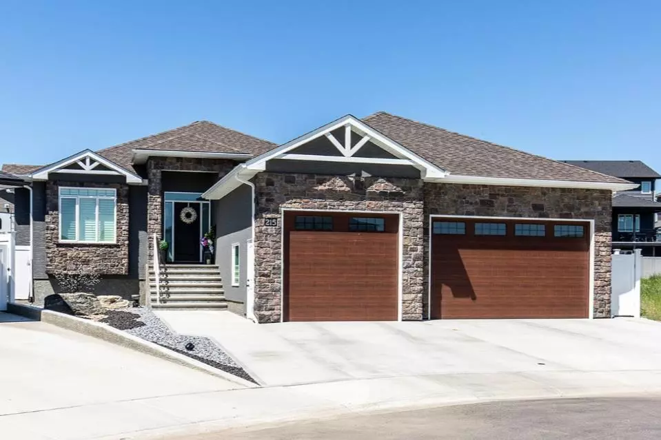 Medicine Hat, AB T1B 0P4,215 Hamptons CRES SE