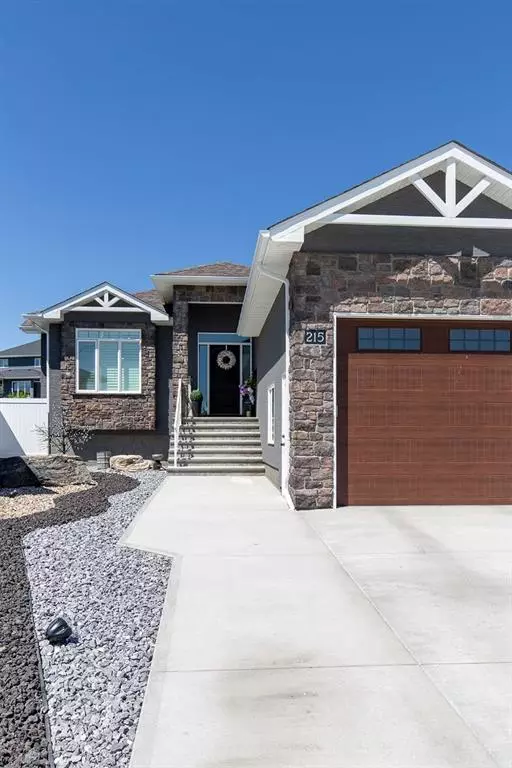 Medicine Hat, AB T1B 0P4,215 Hamptons CRES SE