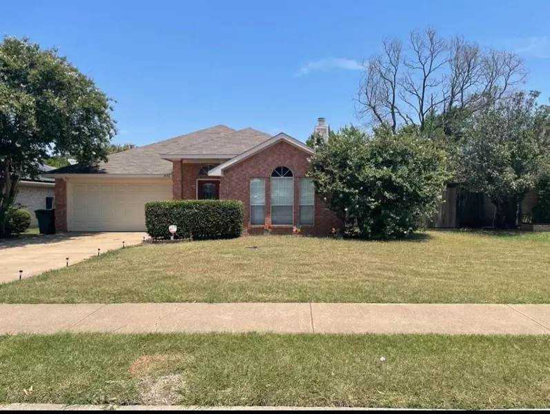 831 Springfield Drive, Cedar Hill, TX 75104