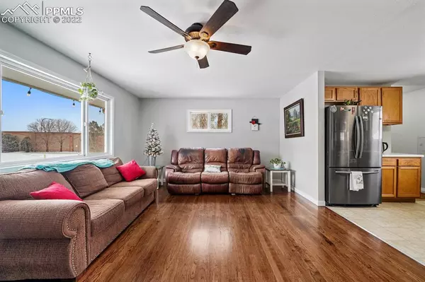 Colorado Springs, CO 80907,2720 Green Ridge DR