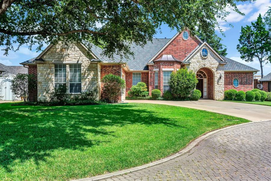 883 Cotswolds Court, Richardson, TX 75081