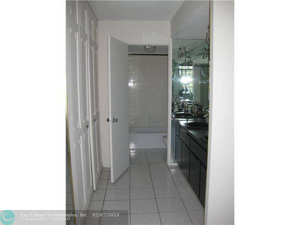 Lauderhill, FL 33319,3750 INVERRARY DR  #1B