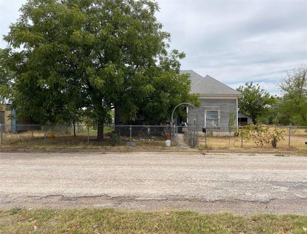 810 Texas Street, Stamford, TX 79553