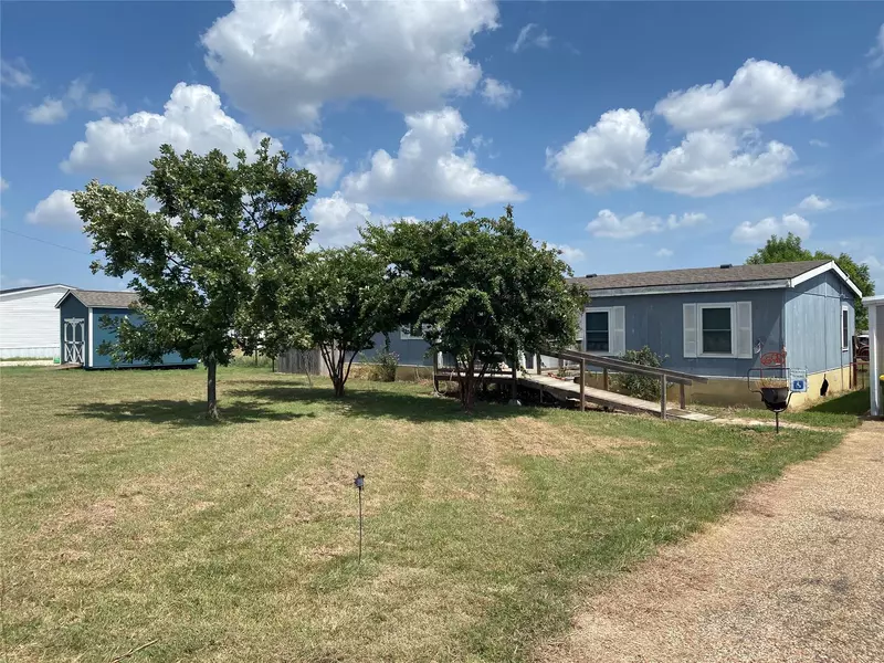 5917 Hickory Court, Joshua, TX 76058