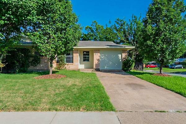 1302 Richard Street, Mesquite, TX 75149