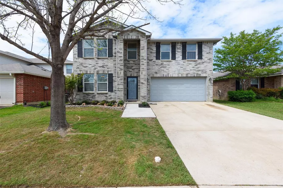 1821 Lariat Drive, Fort Worth, TX 76247