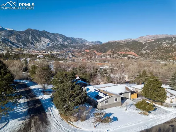 Manitou Springs, CO 80829,152 Clarksley RD