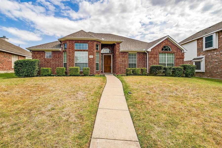 620 Kari Anne Lane, Desoto, TX 75115