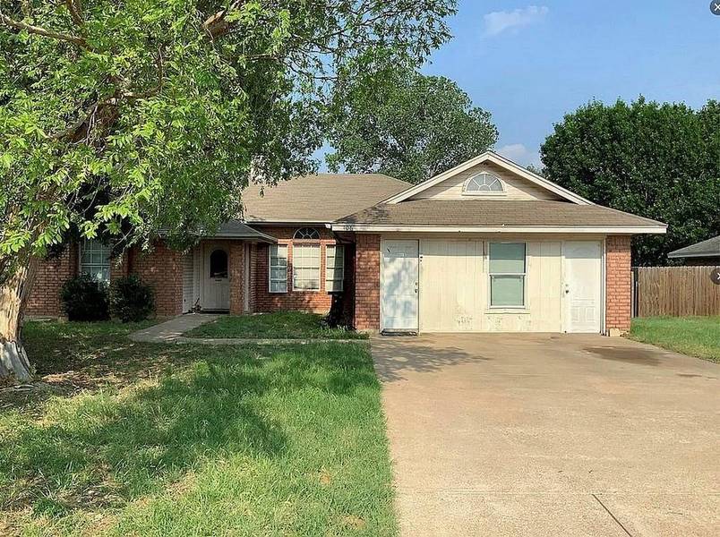 106 Catie Lane, Joshua, TX 76058