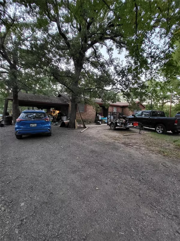 Quinlan, TX 75474,206 Yellow Rose Trail