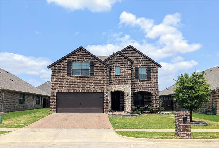 724 Gray Wash Drive, Saginaw, TX 76179