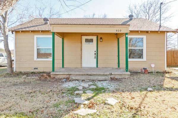 409 W Mill Street, Decatur, TX 76234