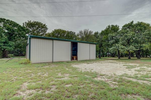 862 Acorn Drive, Decatur, TX 76234