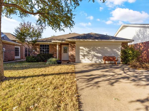 432 Oak Street, Burleson, TX 76028