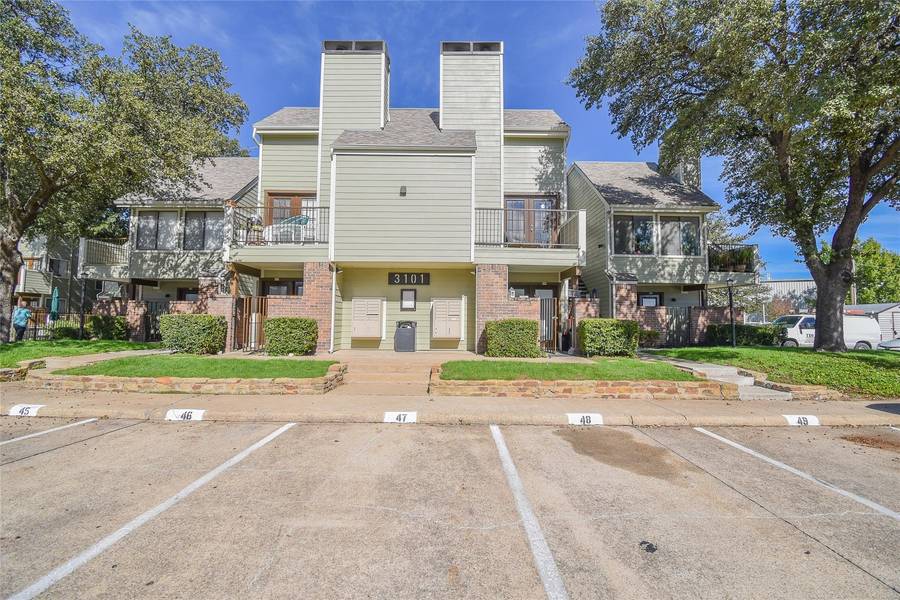 3101 Sondra Drive #208, Fort Worth, TX 76107