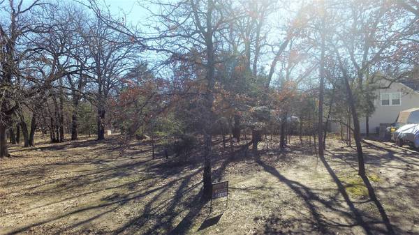 1320 Arrowhead Drive, West Tawakoni, TX 75474