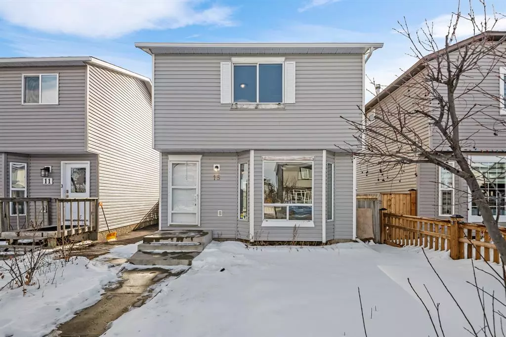 Calgary, AB T3J 2V5,15 Martindale Mews NE