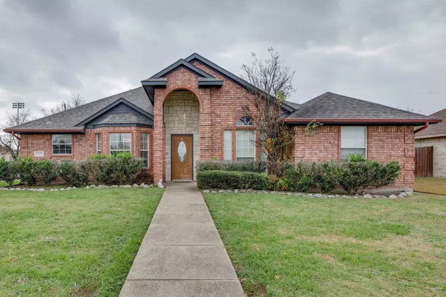 1011 Shadybrook Lane, Seagoville, TX 75159