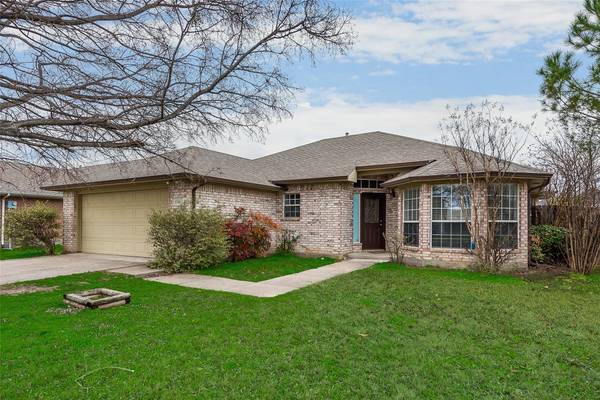 1210 E 6th Street, Krum, TX 76249