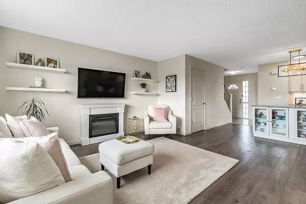 Calgary, AB T3M 0X8,57 Cranford PL SE