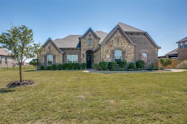 7232 Sussex Lane, Mansfield, TX 76063