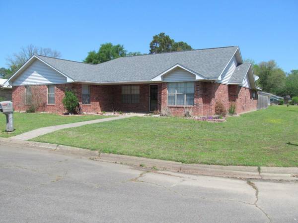 701 Meadow Drive, Winnsboro, TX 75494