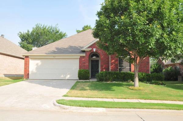 715 Lake Bridge Drive, Lake Dallas, TX 75065