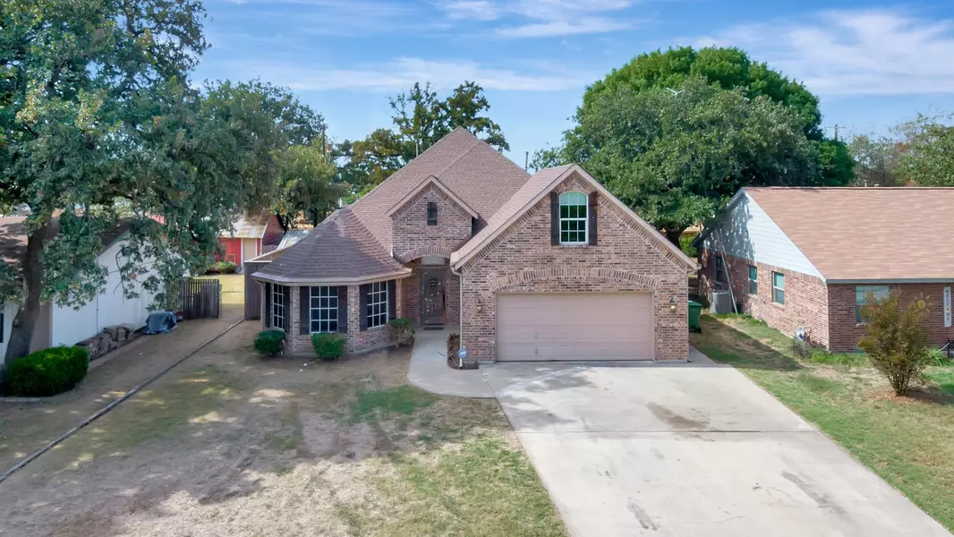 1143 Pebblebrook Drive, Lewisville, TX 75067