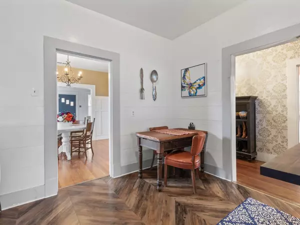 720 W Chambers Street Cleburne, TX 76033