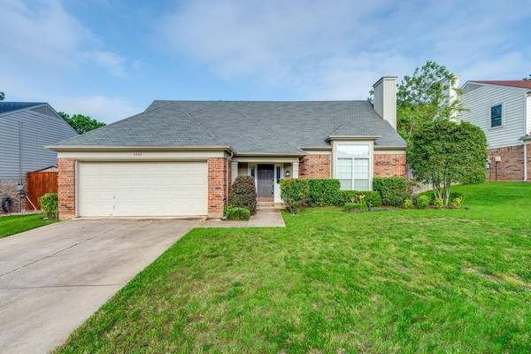 4345 Woodglen Drive, Grapevine, TX 76051