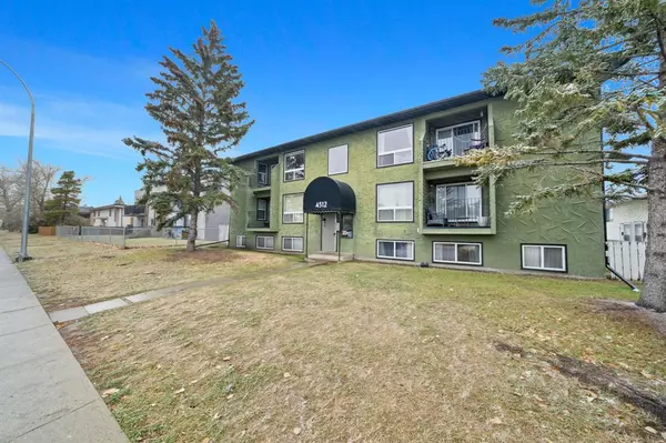 Calgary, AB T3Y 0H1,4512 75 ST NW #206