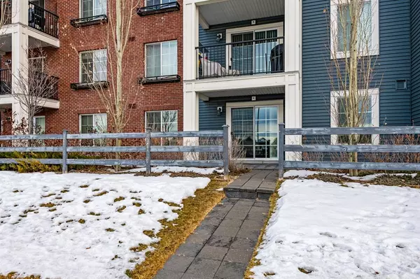 Calgary, AB T2Z 4R2,755 Copperpond BLVD SE #6110