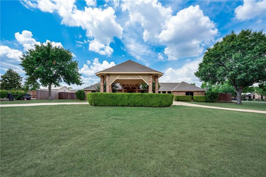 147 Jason Drive, Red Oak, TX 75154