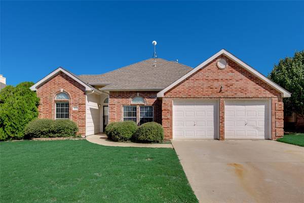 3041 Blue Jay Lane, Midlothian, TX 76065