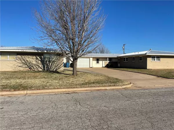 410 Mohawk Trail, Burns Flat, OK 73647