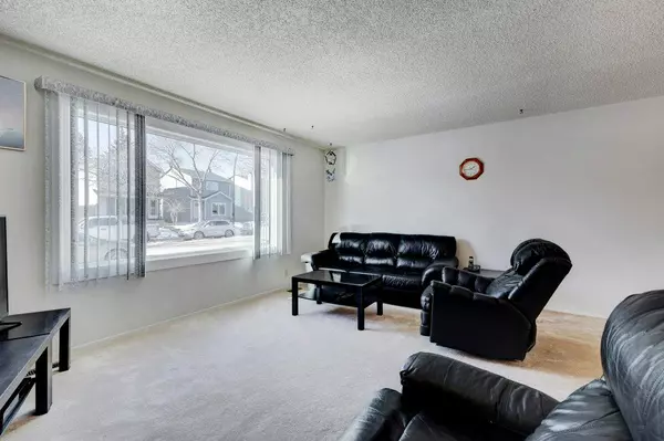 Calgary, AB T2Y 2P3,4 Millside CRES SW