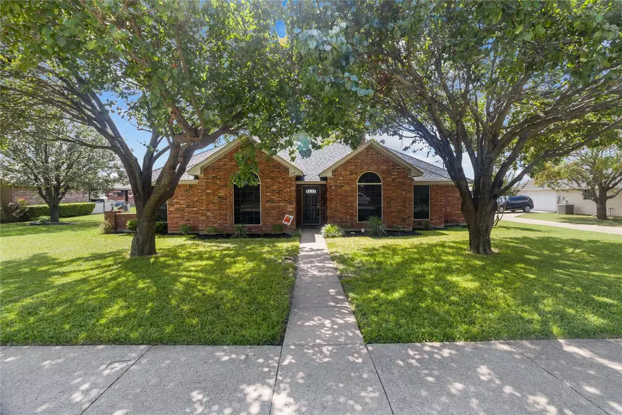 217 Susan Way, Red Oak, TX 75154