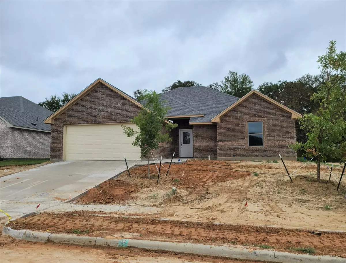 Weatherford, TX 76086,221 Clover Circle