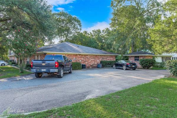 305 Butler Street,  Springhill,  LA 71075