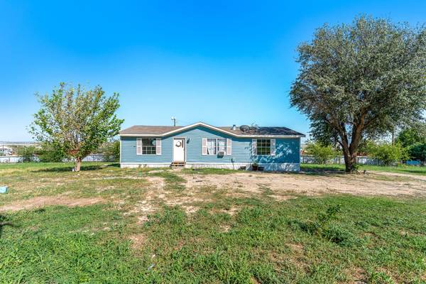 9713 Valley Road, Joshua, TX 76058