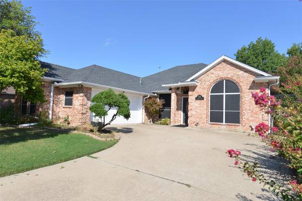 713 Mcmurry, Waxahachie, TX 75165