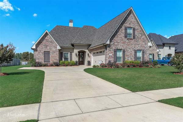 1117 Calle Lago Court, Bossier City, LA 71111